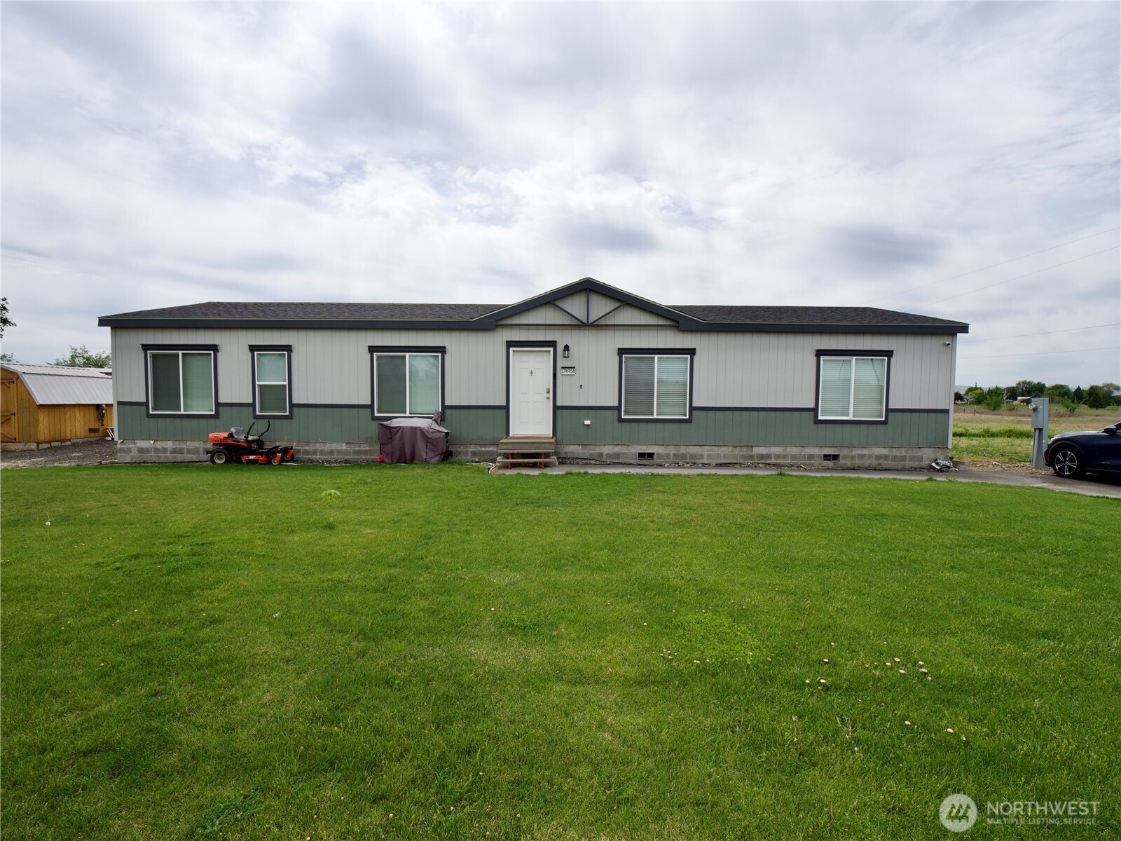 174958 West Apricot Road Grandview, WA 98930 - Photo 3 of 25