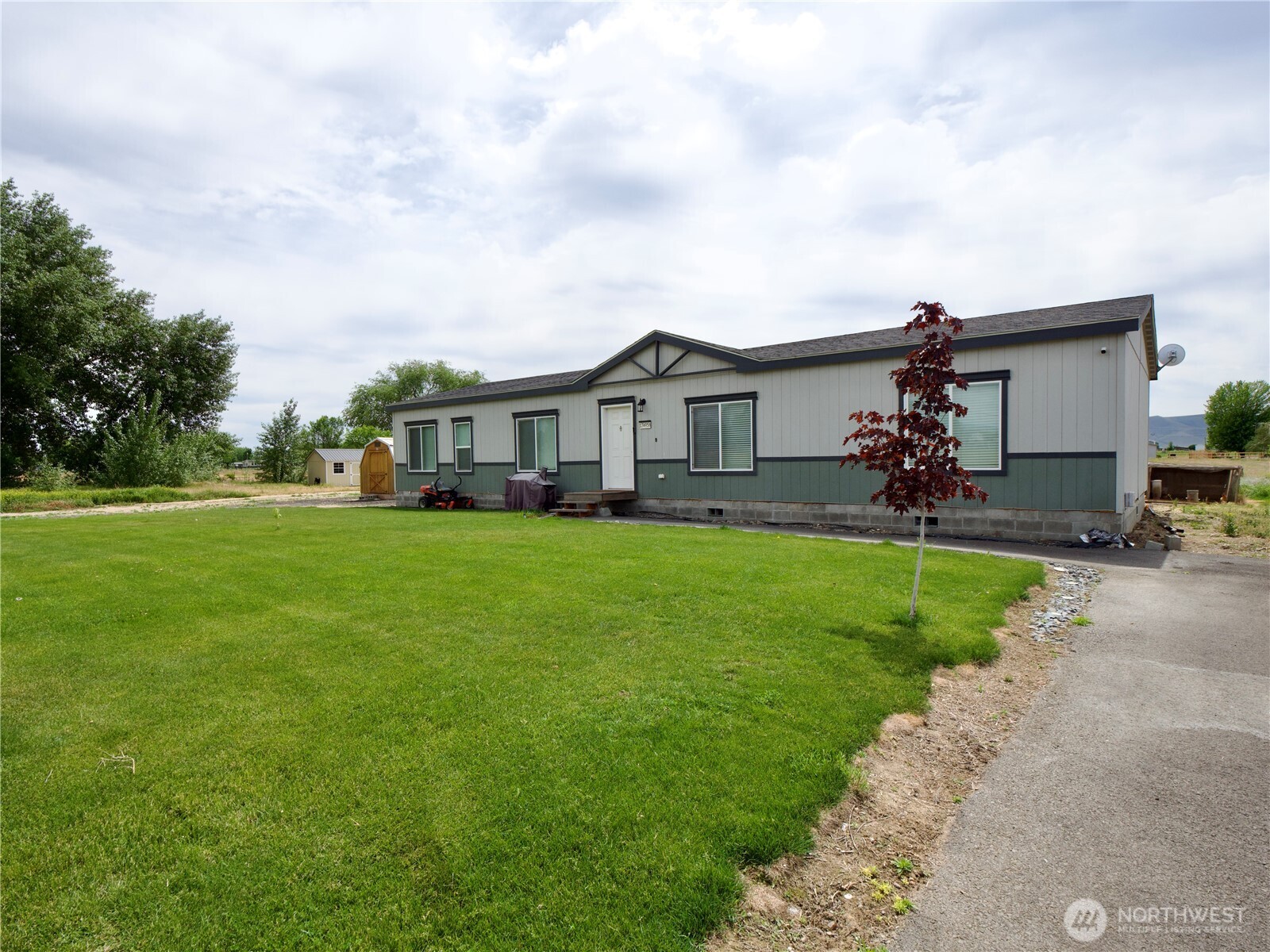 174958 West Apricot Road Grandview, WA 98930 - Photo 4 of 25
