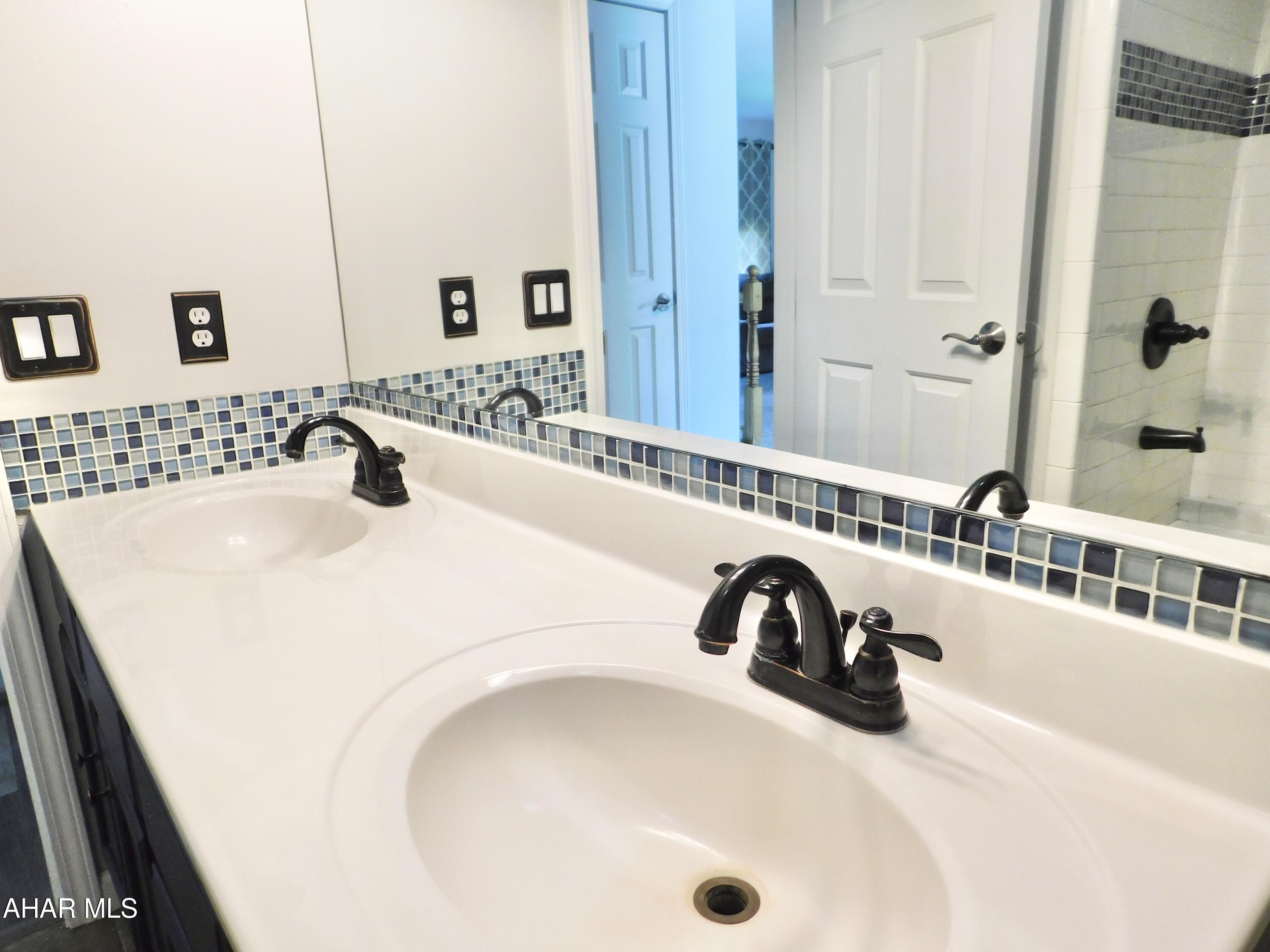 2037 Reightown Road Tyrone, PA 16686 - Photo 23 of 46 Full bath