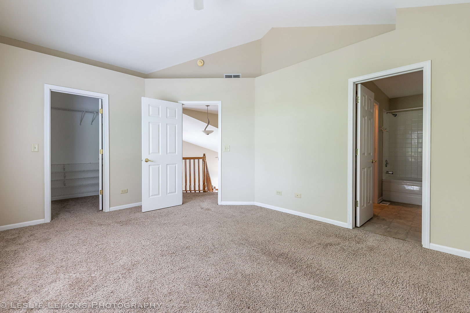956 Pin Oak Circle Cary, IL 60013 - Photo 27 of 31 a view of empty room