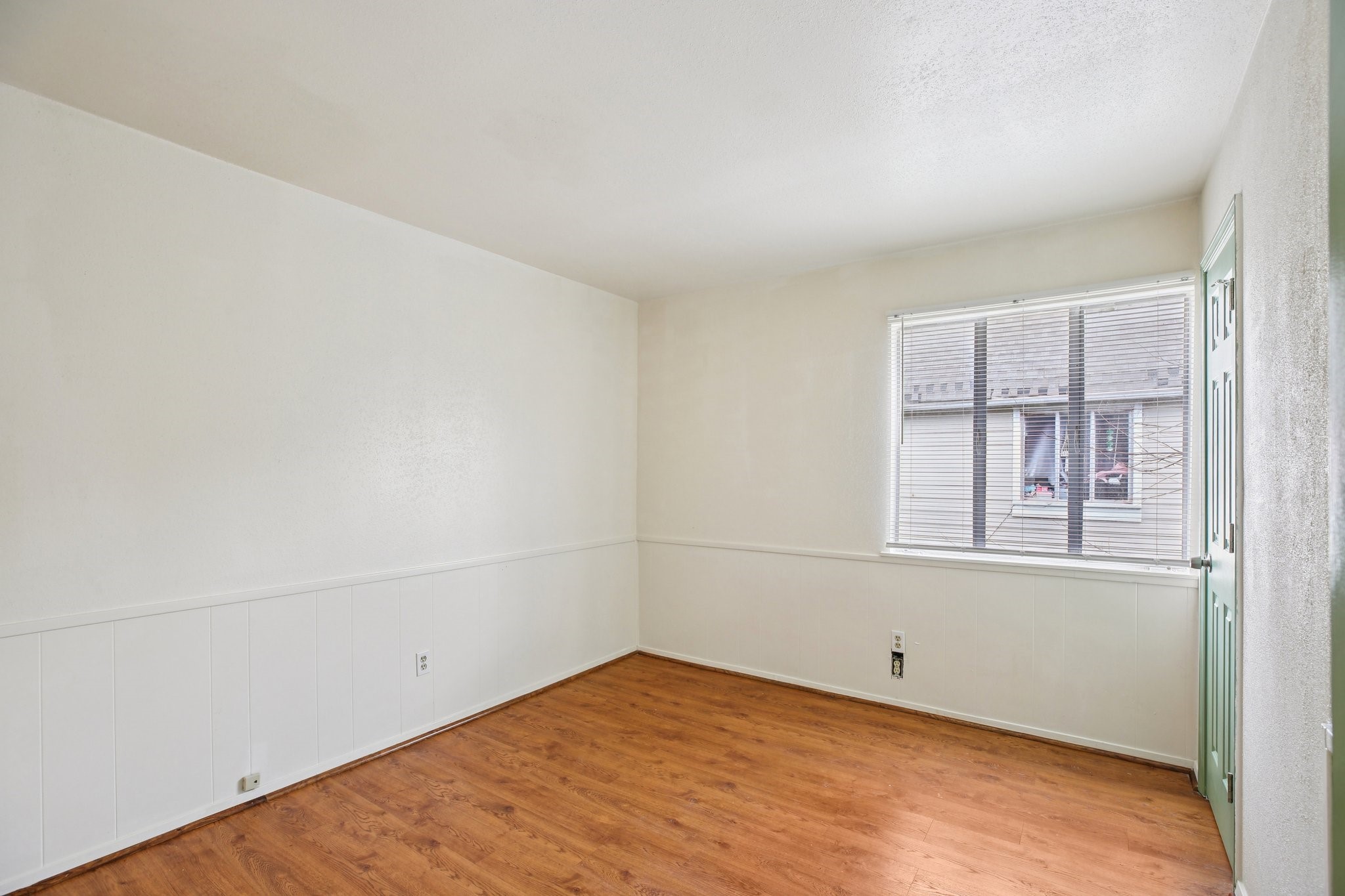 8379 La Roche Lane Houston, TX 77036 - Photo 24 of 28 Bedroom