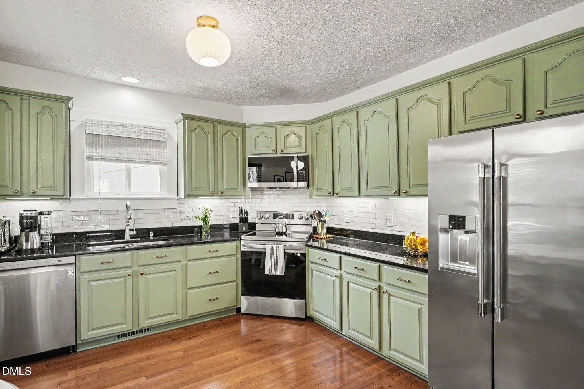1008 Parker Street Raleigh, NC 27607 - Photo 4 of 30