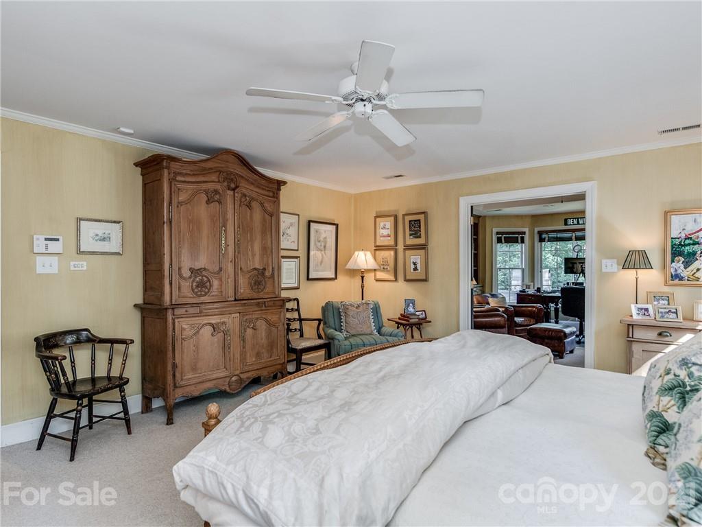 4311 Foxcroft Road Charlotte, NC 28211 - Photo 18 of 47 Gallery Image 18