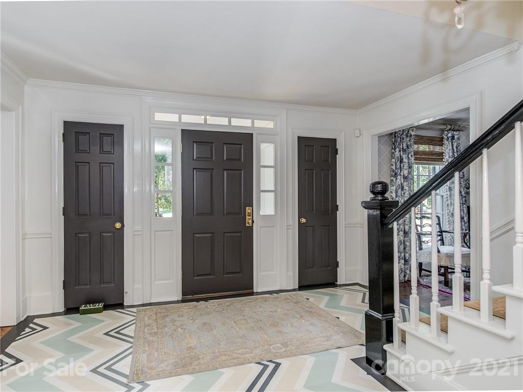 4311 Foxcroft Road Charlotte, NC 28211 - Photo 3 of 47 Gallery Image 3
