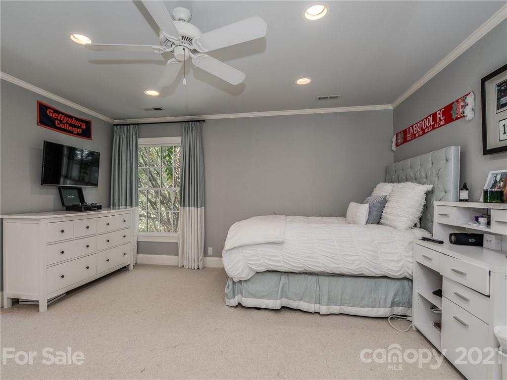 4311 Foxcroft Road Charlotte, NC 28211 - Photo 23 of 47 Gallery Image 23