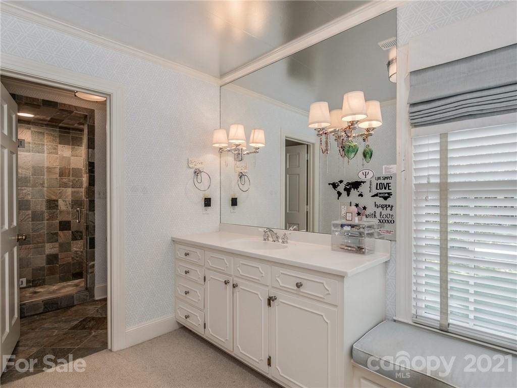 4311 Foxcroft Road Charlotte, NC 28211 - Photo 25 of 47 Gallery Image 25
