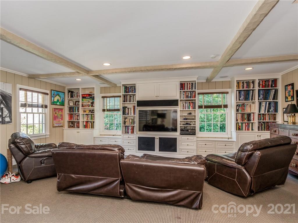 4311 Foxcroft Road Charlotte, NC 28211 - Photo 33 of 47 Gallery Image 33