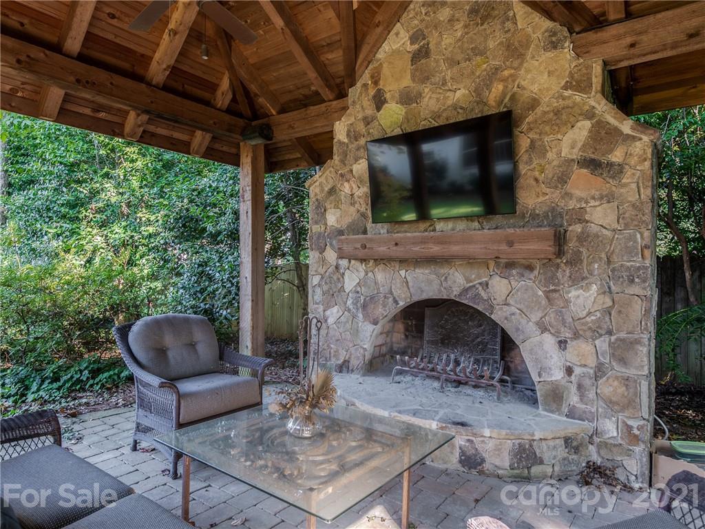 4311 Foxcroft Road Charlotte, NC 28211 - Photo 38 of 47 Gallery Image 38