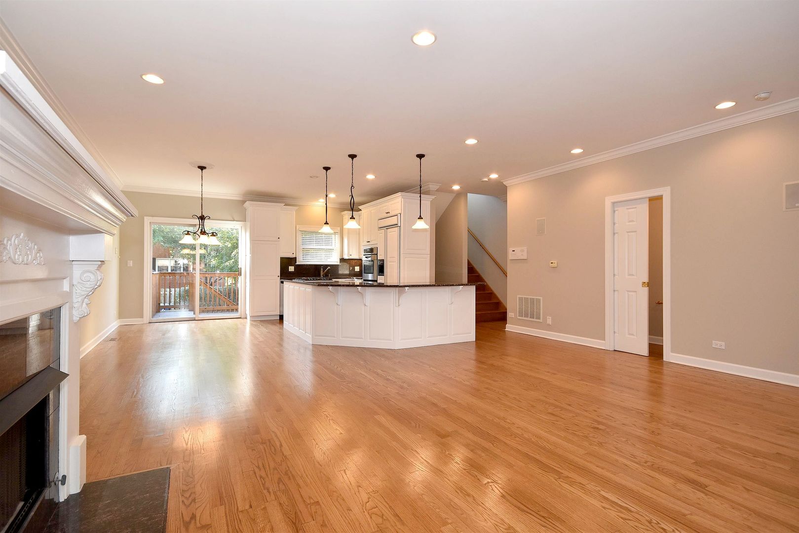 S568 Old York Road Elmhurst, IL 60126 - Photo 4 of 36