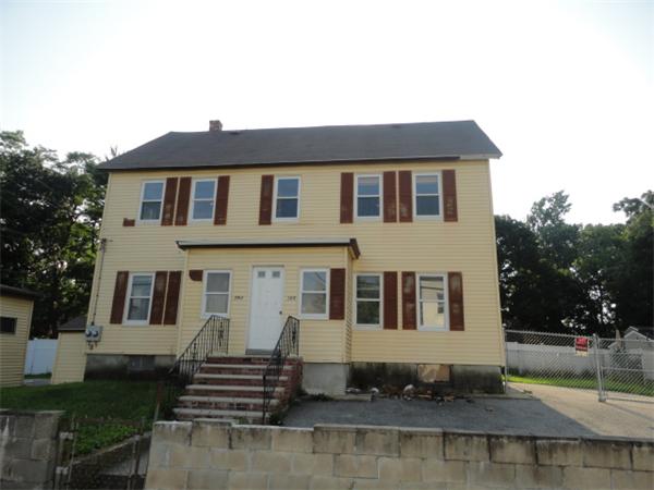 362-364 Riverside Street Lowell, MA 01854 - Photo 1 of 9 Gallery Image 1