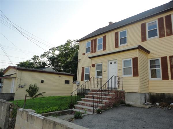 362-364 Riverside Street Lowell, MA 01854 - Photo 5 of 9 Gallery Image 5