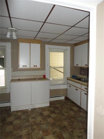 362-364 Riverside Street Lowell, MA 01854 - Photo 6 of 9 Gallery Image 6