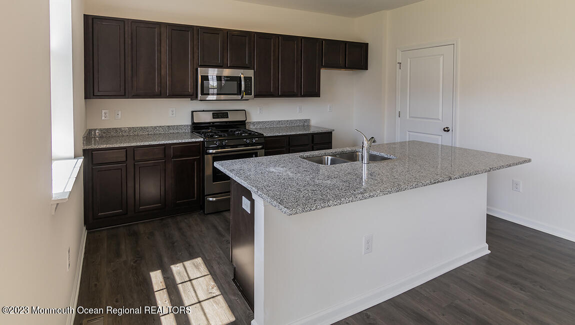 35 Phoebe Drive Barnegat, NJ 08005 - Photo 9 of 21 DurhamSpec12