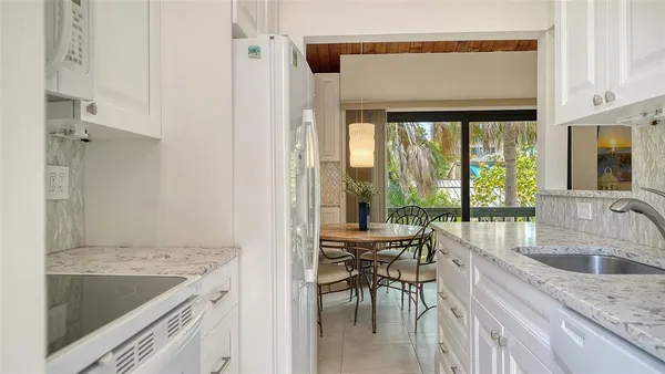 $645,000 | 218 Pass Key Road, Unit 218, Sarasota, FL 34242