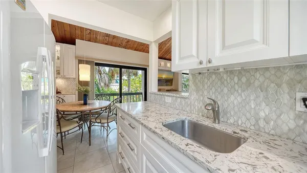 $645,000 | 218 Pass Key Road, Unit 218, Sarasota, FL 34242