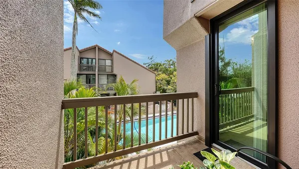 $645,000 | 218 Pass Key Road, Unit 218, Sarasota, FL 34242