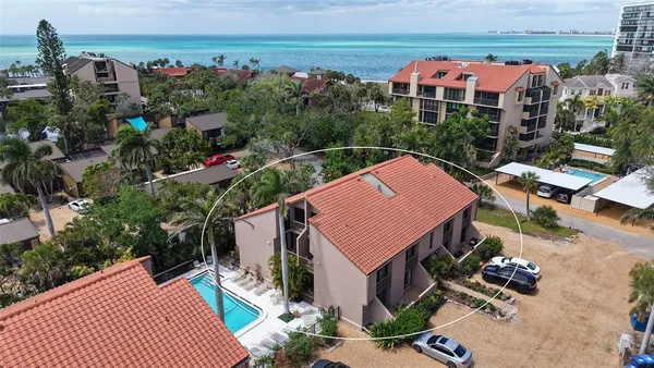 $645,000 | 218 Pass Key Road, Unit 218, Sarasota, FL 34242