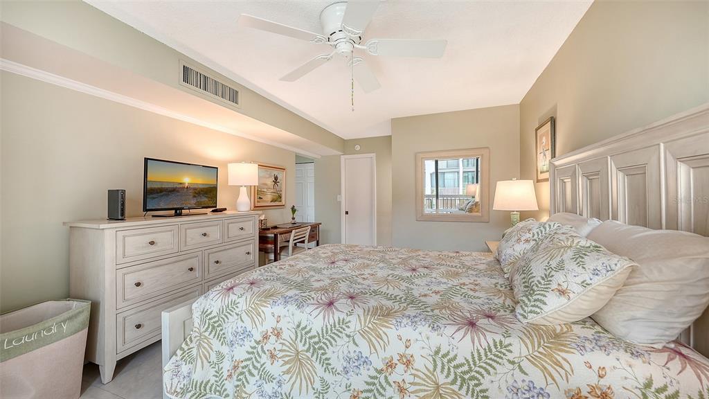 218 Pass Key Road, Unit 218 Sarasota, FL 34242 - Photo 22 of 62