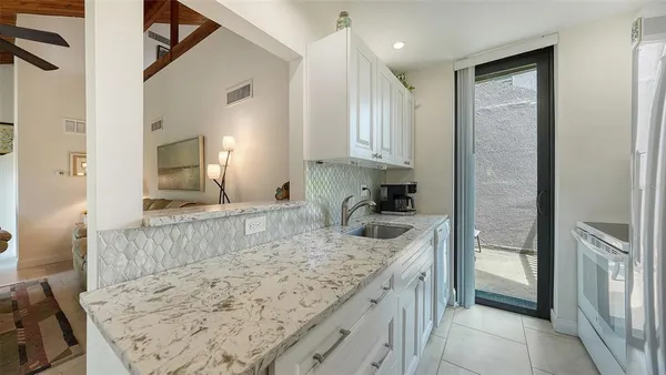 $645,000 | 218 Pass Key Road, Unit 218, Sarasota, FL 34242