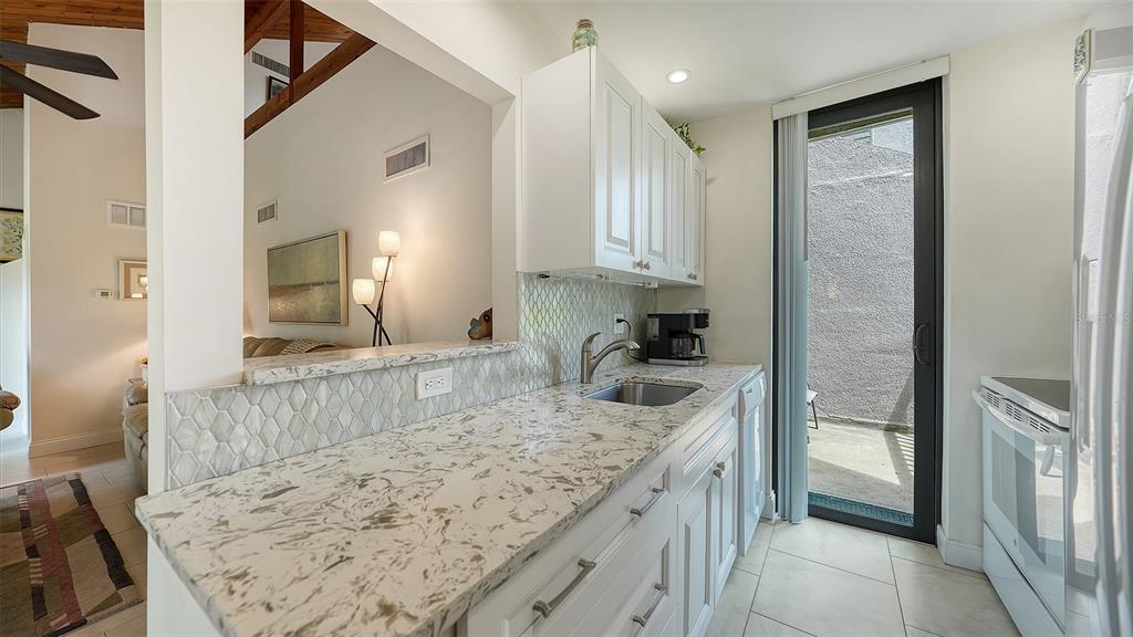 218 Pass Key Road, Unit 218 Sarasota, FL 34242 - Photo 9 of 62