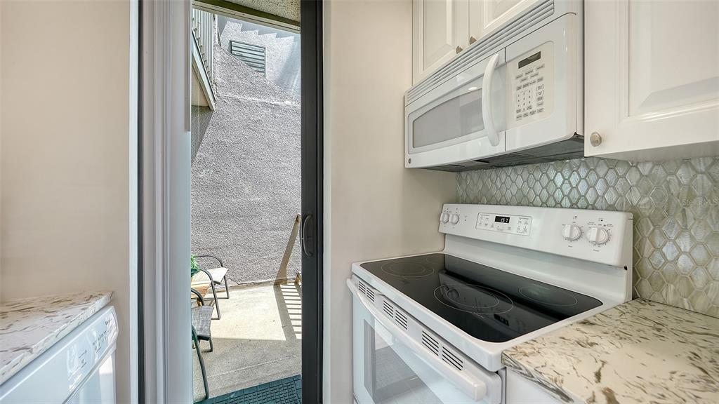 218 Pass Key Road, Unit 218 Sarasota, FL 34242 - Photo 10 of 62