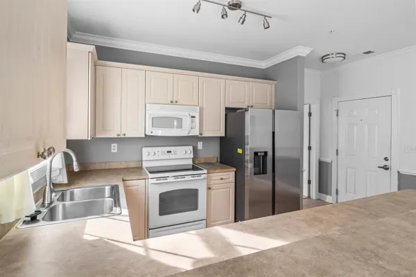 $275,000 | 4865 Luster Leaf Circle, Unit 205, Myrtle Beach, SC 29577