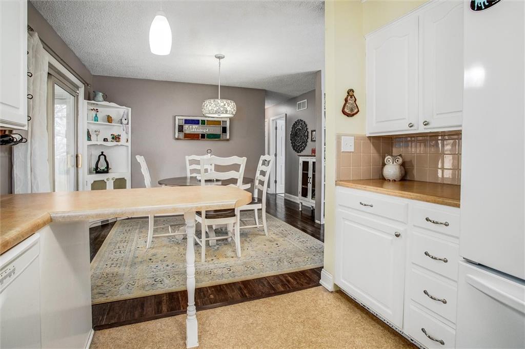 517 Northwest Lakeview Road Blue Springs, MO 64014 - Photo 11 of 29