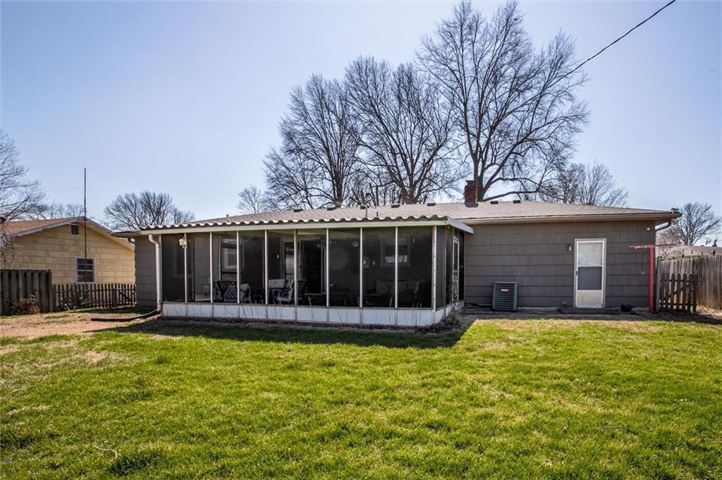 517 Northwest Lakeview Road Blue Springs, MO 64014 - Photo 24 of 29