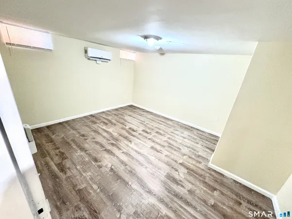 $1,200 | 135 West Main Street, Unit 1F, Waterbury, CT 06702