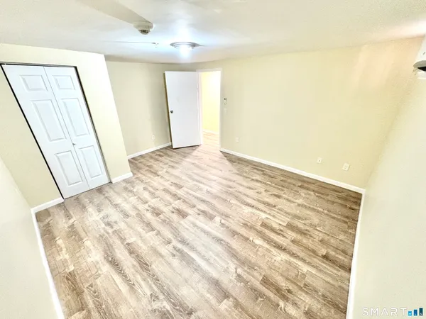 $1,200 | 135 West Main Street, Unit 1F, Waterbury, CT 06702