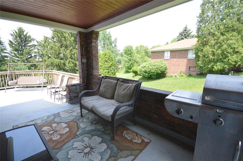 306 Old Lesnett Road Pittsburgh, PA 15241 - Photo 20 of 24 Covered side patio with convenient access to both the kitchen and dining area. Want more sun?? Head to the large deck!