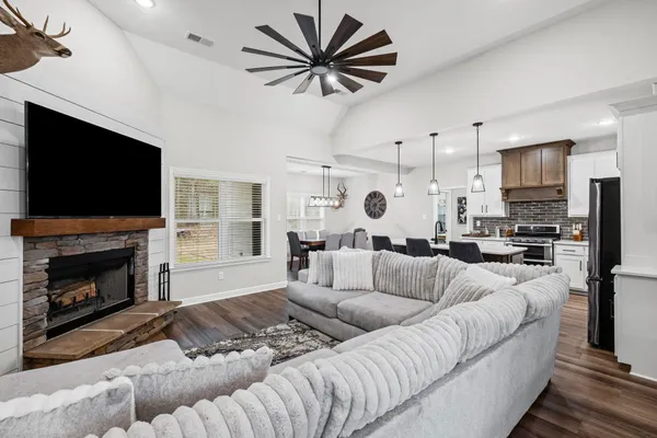 $610,000 | 3825 Mebane Road, Oakland, TN 38060