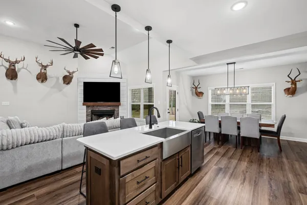 $610,000 | 3825 Mebane Road, Oakland, TN 38060