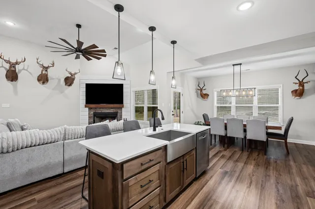 $625,000 | 3825 Mebane Road, Oakland, TN 38060