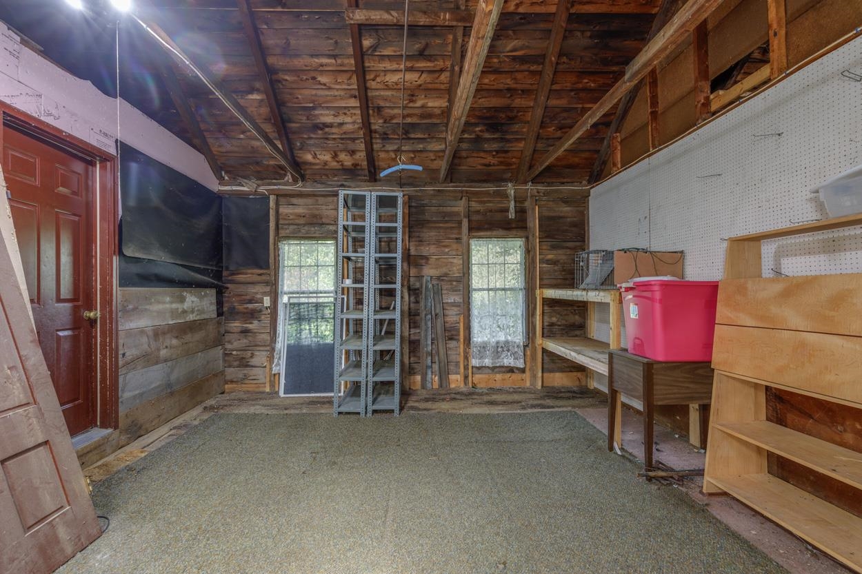 2 Raymond Road Deerfield, NH 03037 - Photo 31 of 53
