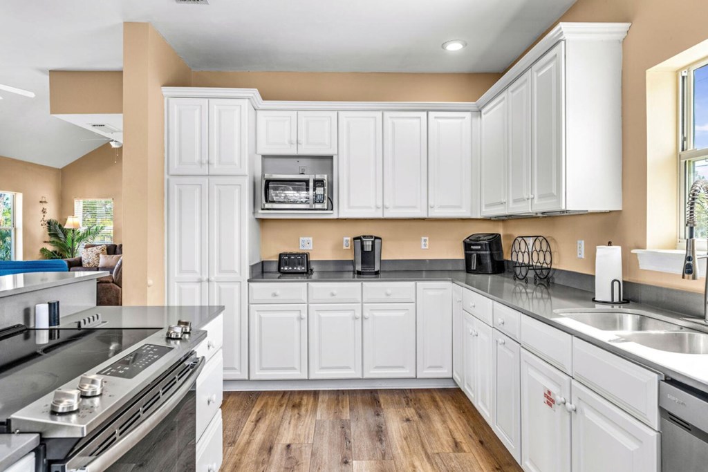 327 Cook Street Eastpoint, FL 32328 - Photo 8 of 41