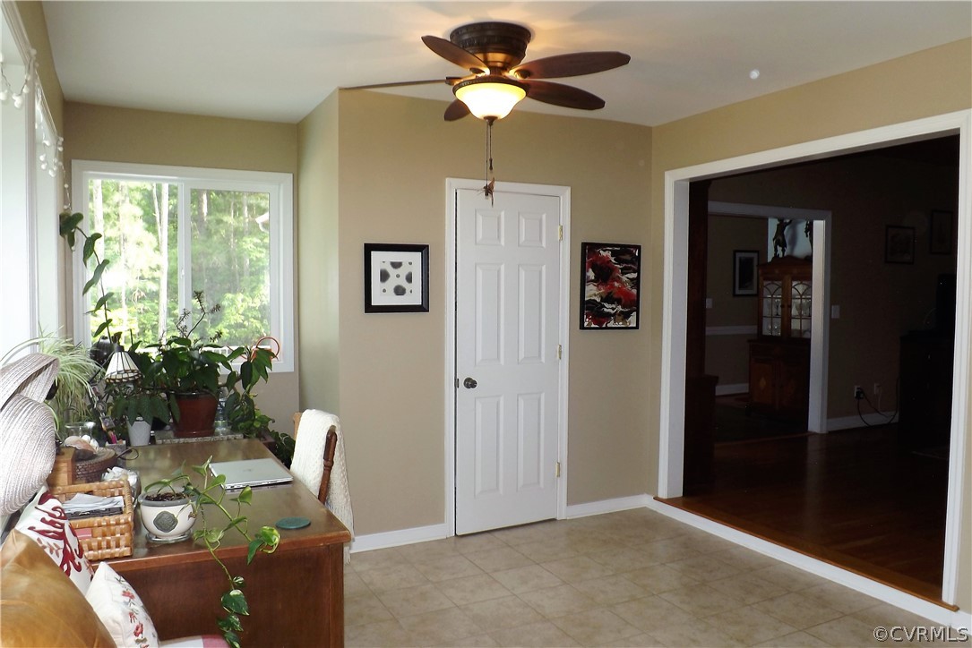 6401 Moseley Road Moseley, VA 23120 - Photo 12 of 34 Light & Bright Sun Room