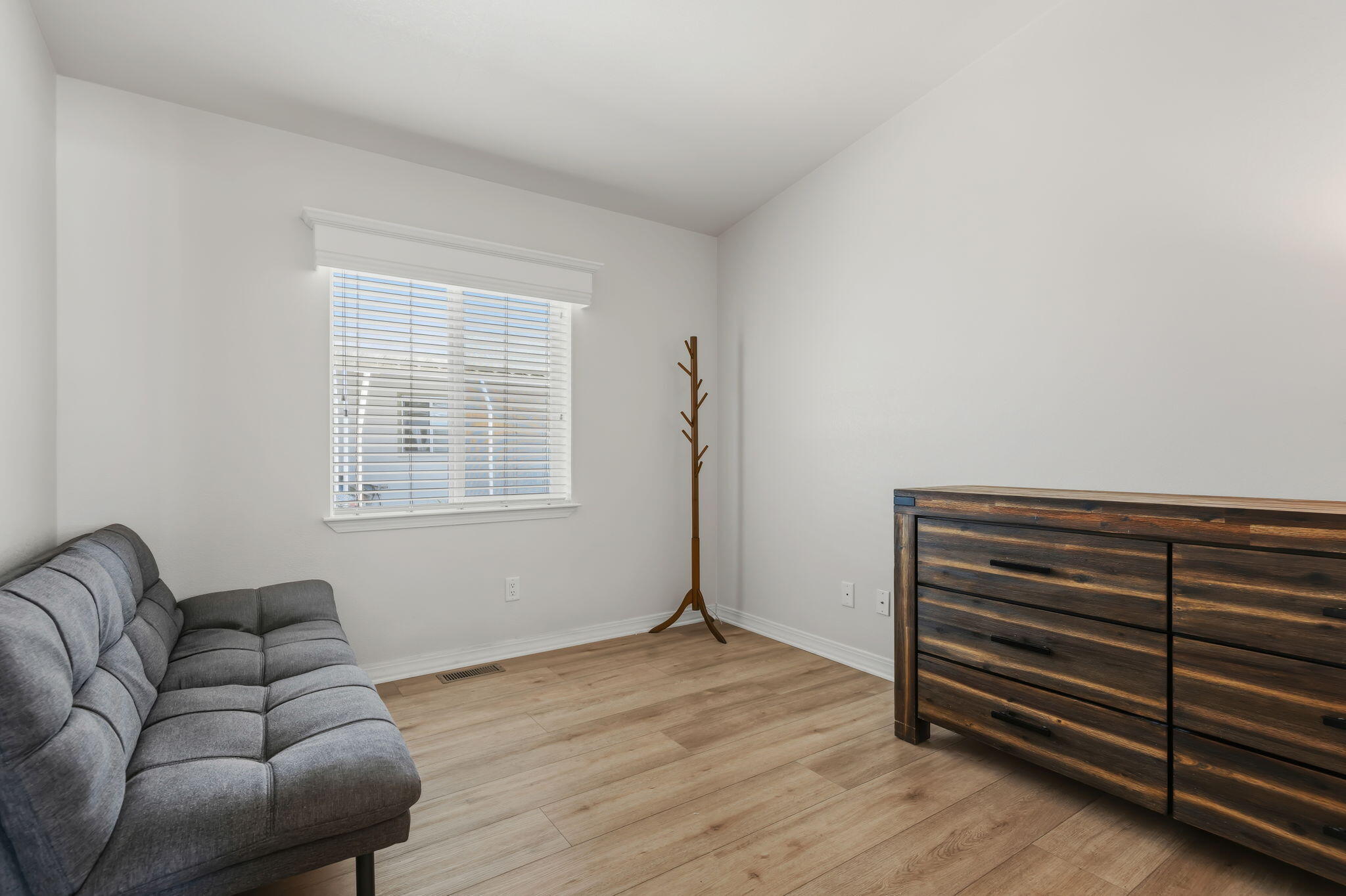 340 Old Mill Road, Unit SPC 82 Santa Barbara, CA 93110 - Photo 19 of 29 Extra Room