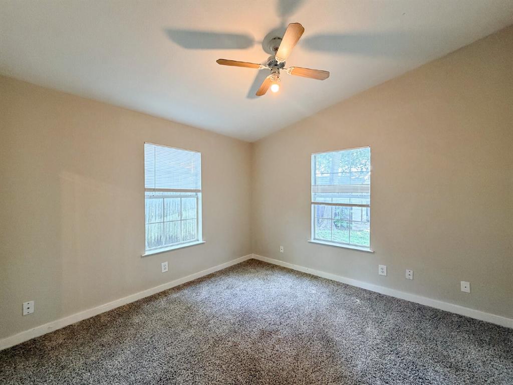 1705 North Robinson Street Cleburne, TX 76031 - Photo 10 of 16