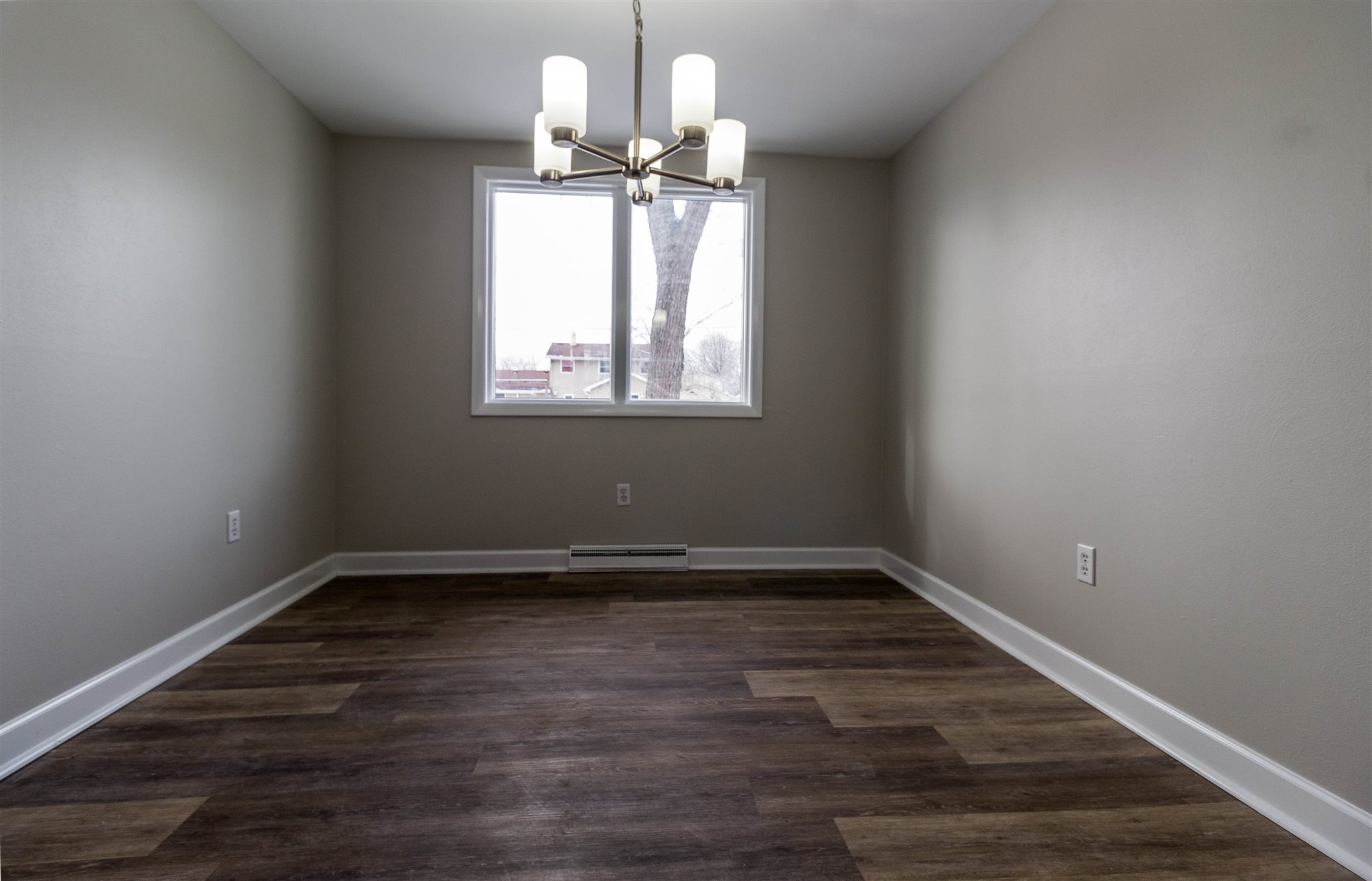 5011 Maple Ridge Drive Fort Wayne, IN 46835 - Photo 3 of 22 Gallery Image 3