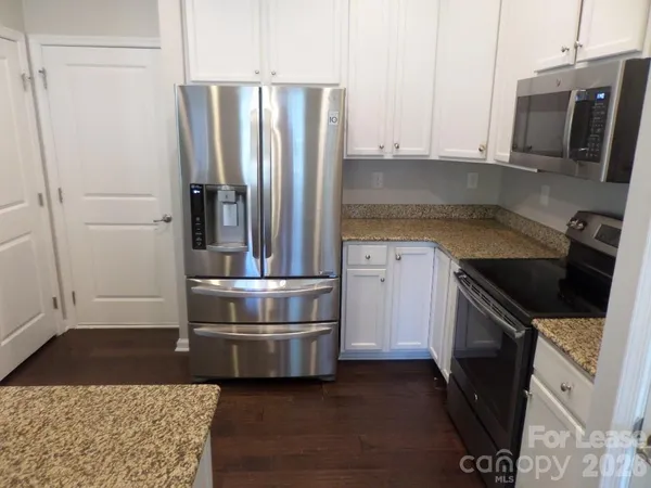 $2,400 | 3339 Major Samuals Way, Charlotte, NC 28208