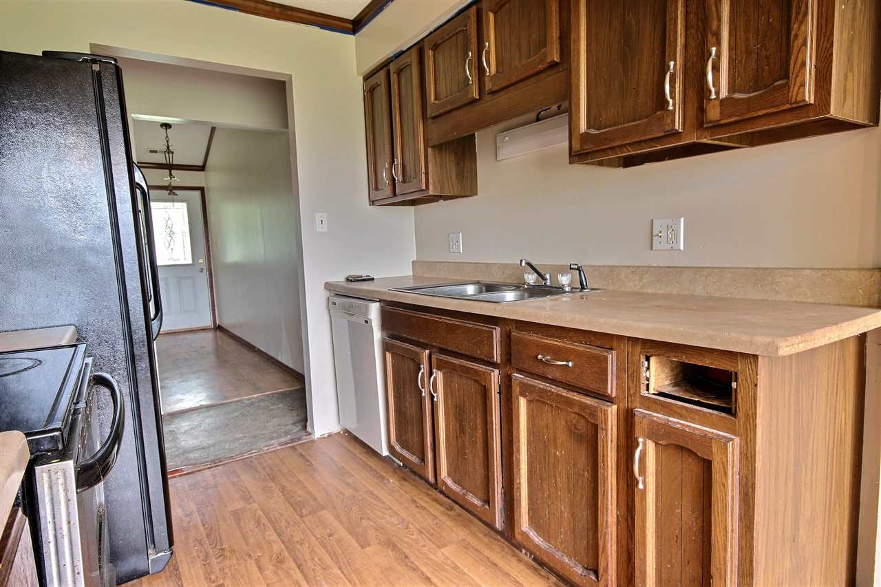 9227 Mariners Ridge Drive Fort Wayne, IN 46819 - Photo 6 of 9