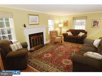 319 Hamilton Road Merion Station, PA 19066 - Photo 2 of 11 Living Room