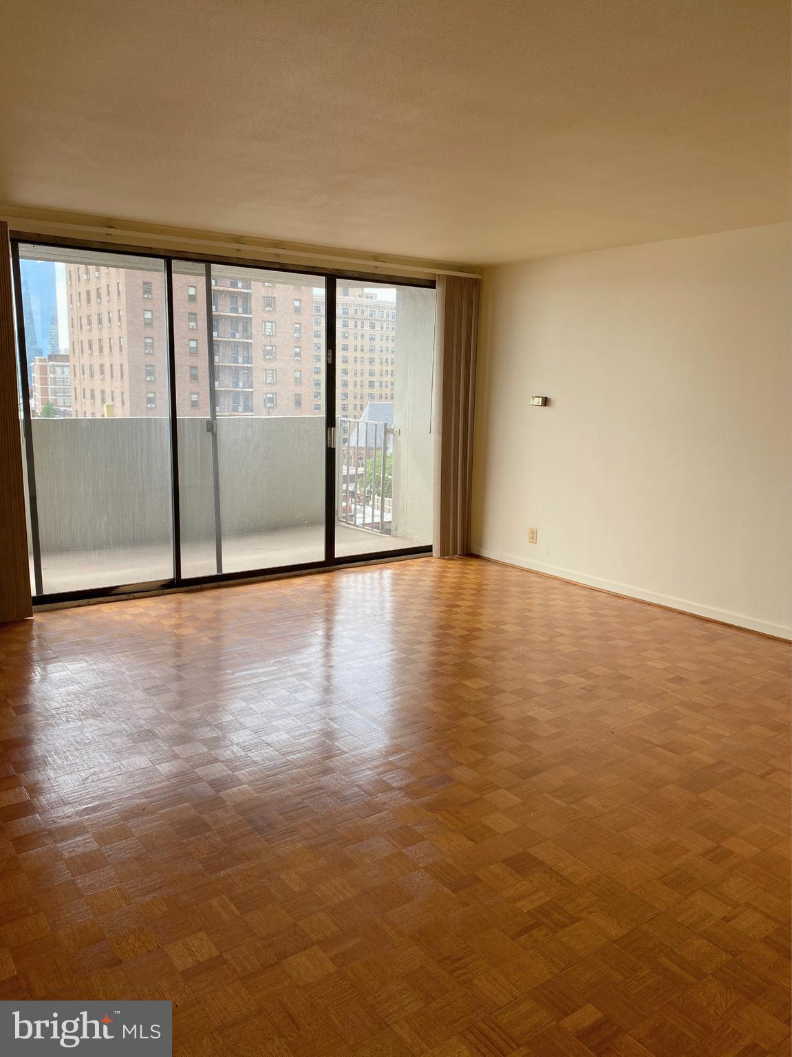 224-30 West Rittenhouse Square, Unit 1014 Philadelphia, PA 19103 - Photo 10 of 16