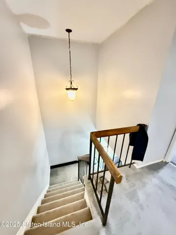 $488,000 | 19 Tiger Court | Graniteville