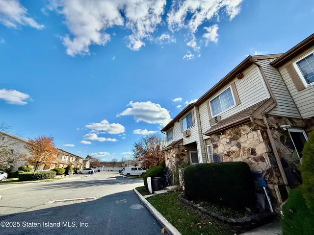 $488,000 | 19 Tiger Court | Graniteville