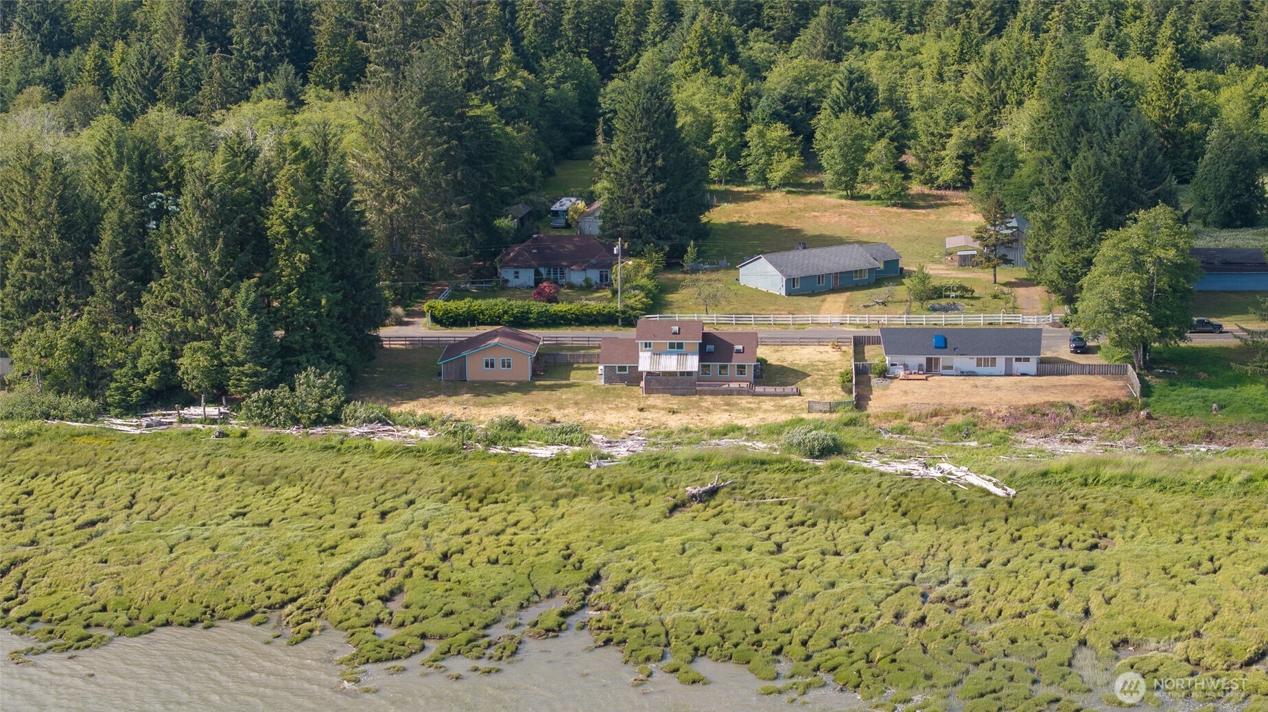 249 Burrows Road Hoquiam, WA 98550 - Photo 7 of 40 Gallery Image 7