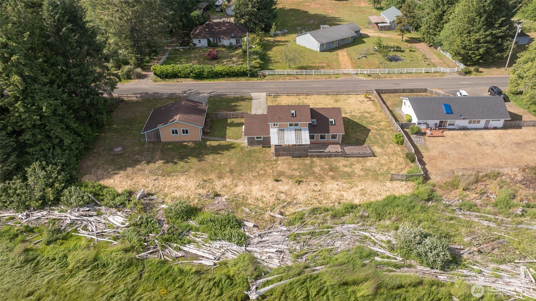 249 Burrows Road Hoquiam, WA 98550 - Photo 9 of 40 Gallery Image 9