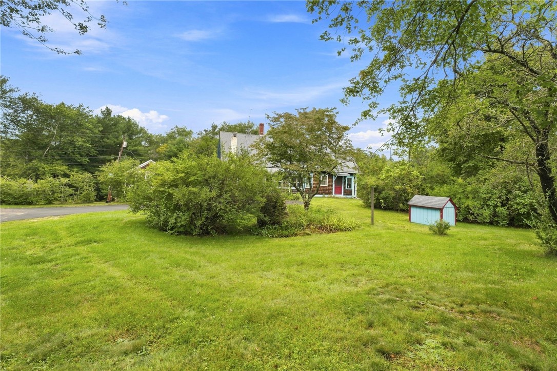 32 Hopkins Hollow Road Coventry, RI 02827 - Photo 4 of 45 Gallery Image 4