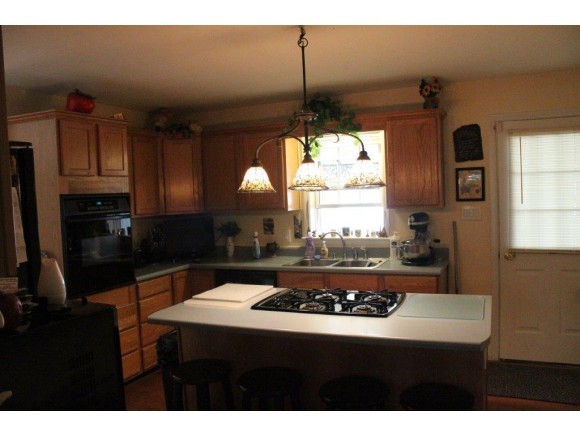 36 Meadow Lane Rochester, NH 03867 - Photo 2 of 21